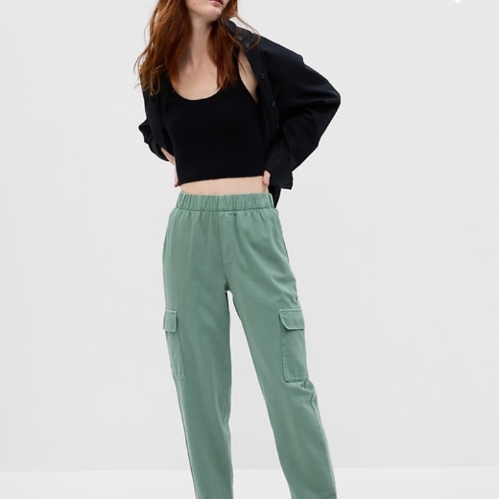 Cotton 82%. TENCEL 18%. Machine Wash